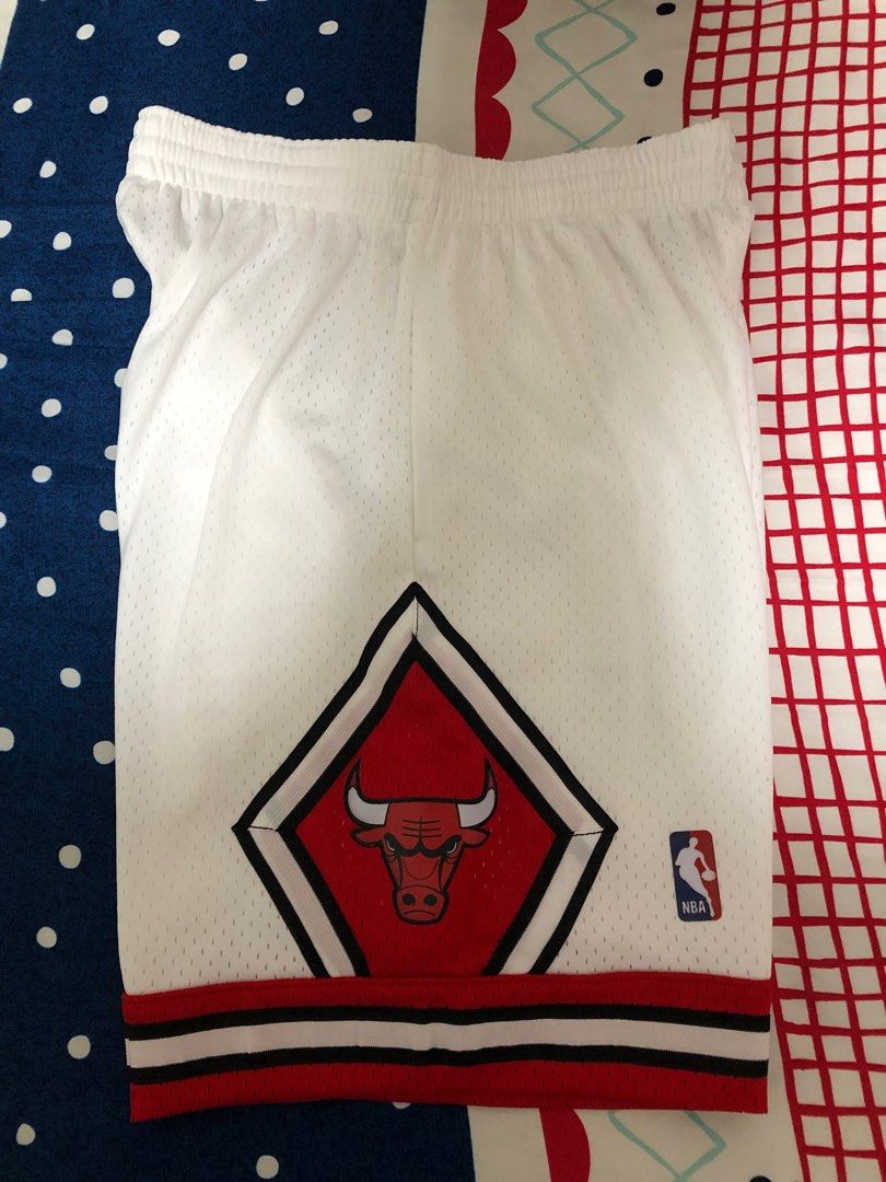 Chicago bulls shorts mitchell and ness hotsell