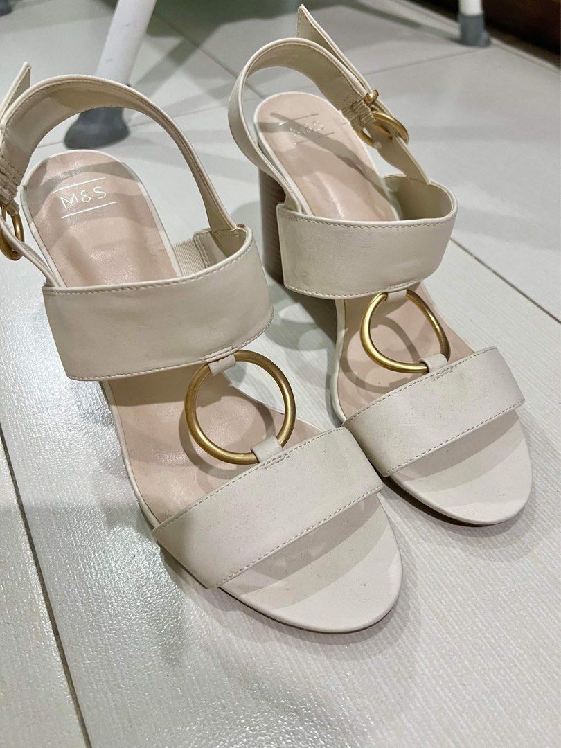 M S sandals