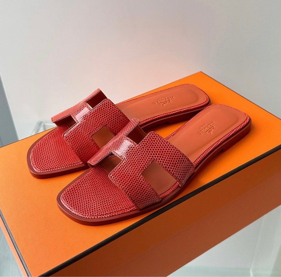 Red hermes oran best sale sandals