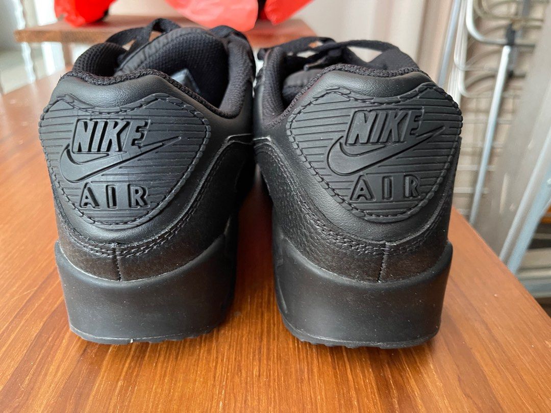 Nike 90 triple shop black
