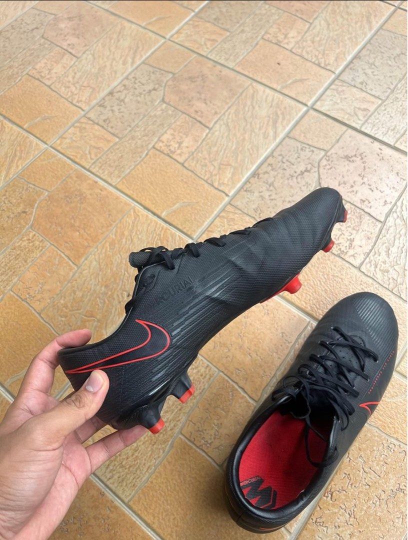 Nike Mercurial Vapor 13 Academy 9UK Sports Equipment Other