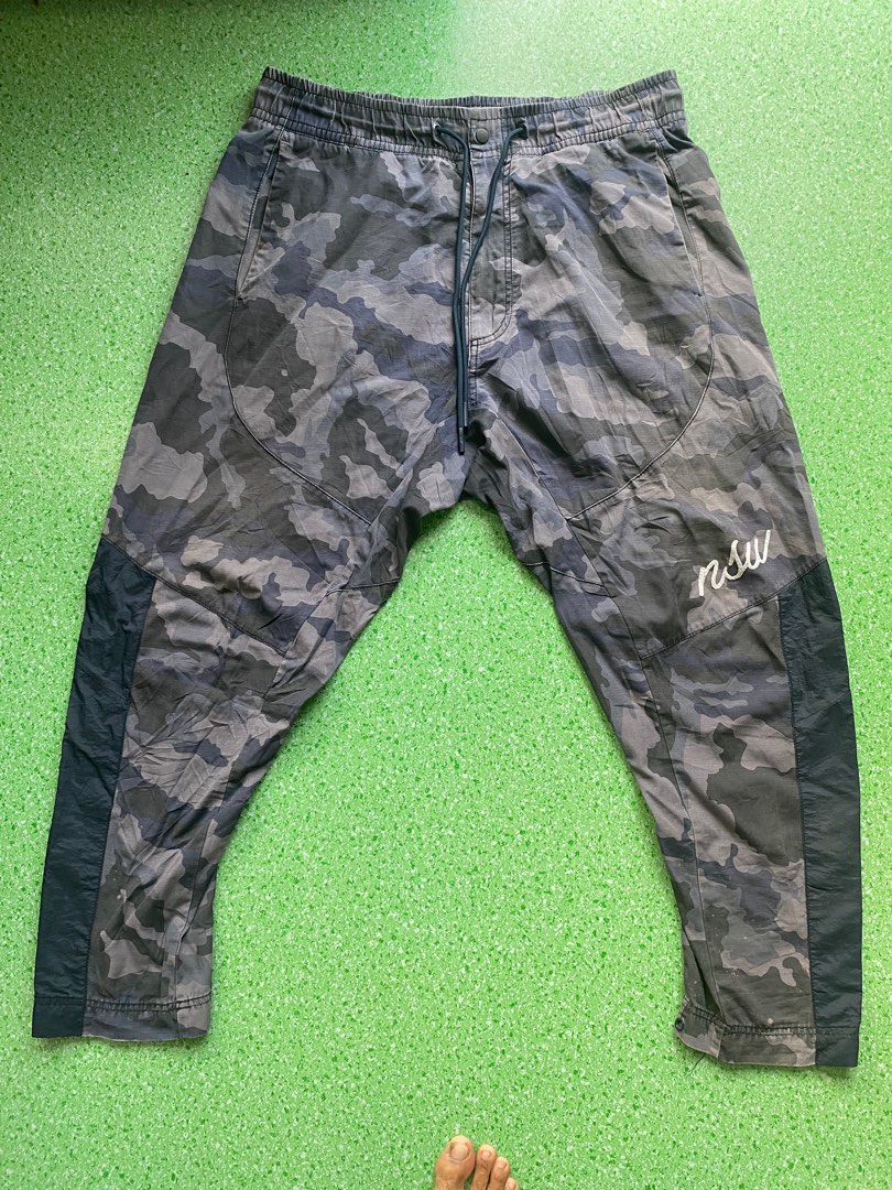Nike nsw clearance camo joggers