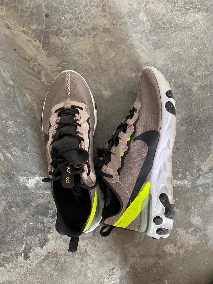 Nike React Element (Category: Sneakers) located in Shah Alam. Submitted by thriftur_ (Listing ID 1277991910, Image 1). Description: Size 7uk (26cm) 100% original I bought RM3++ at JD Sport Condition 9/10 Price is negotiable Pm for more details.