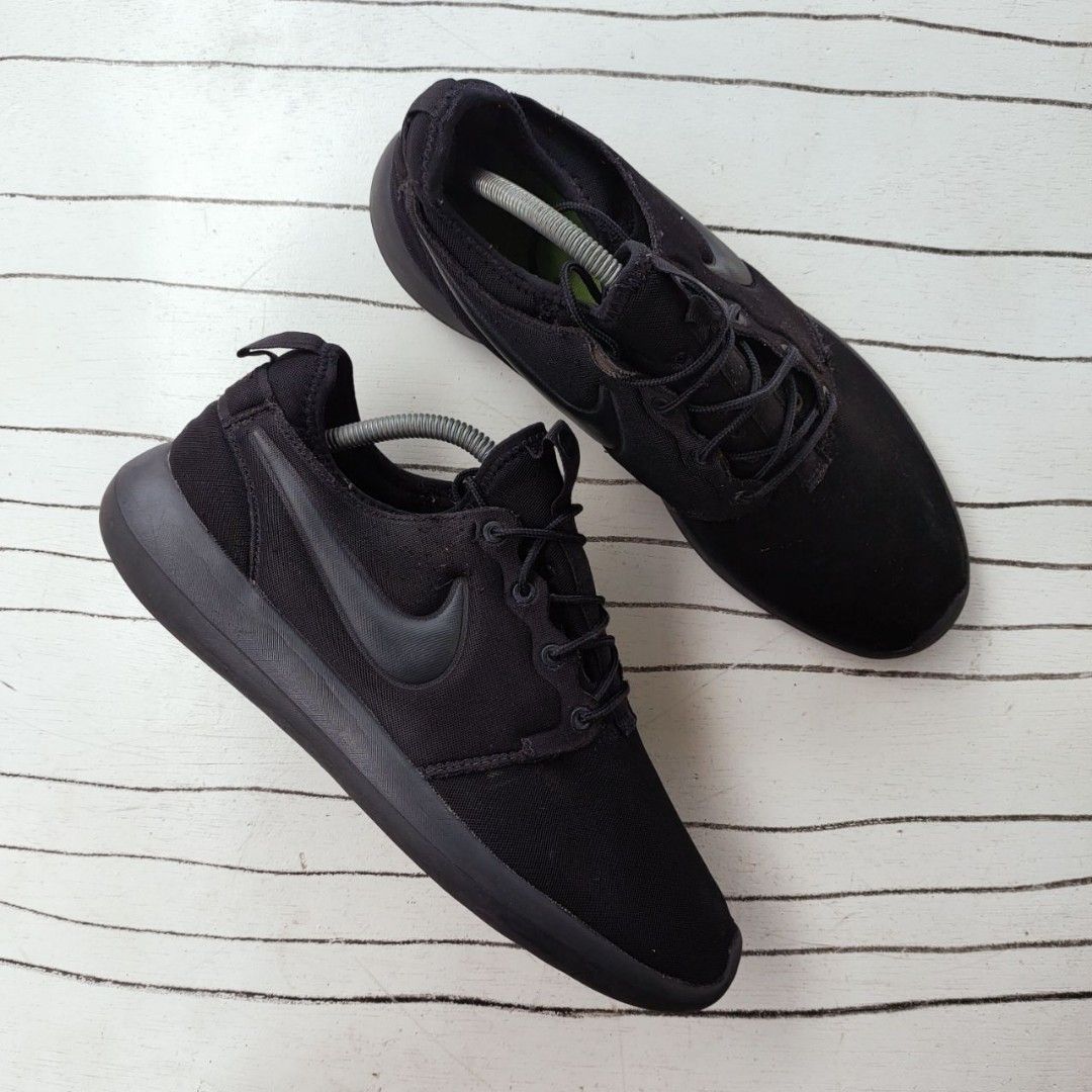 Nike roshe 2 all on sale black