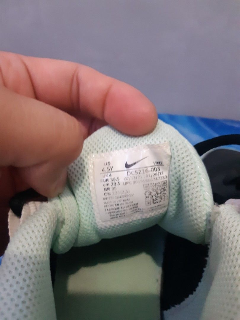 nike zoom cross trainers