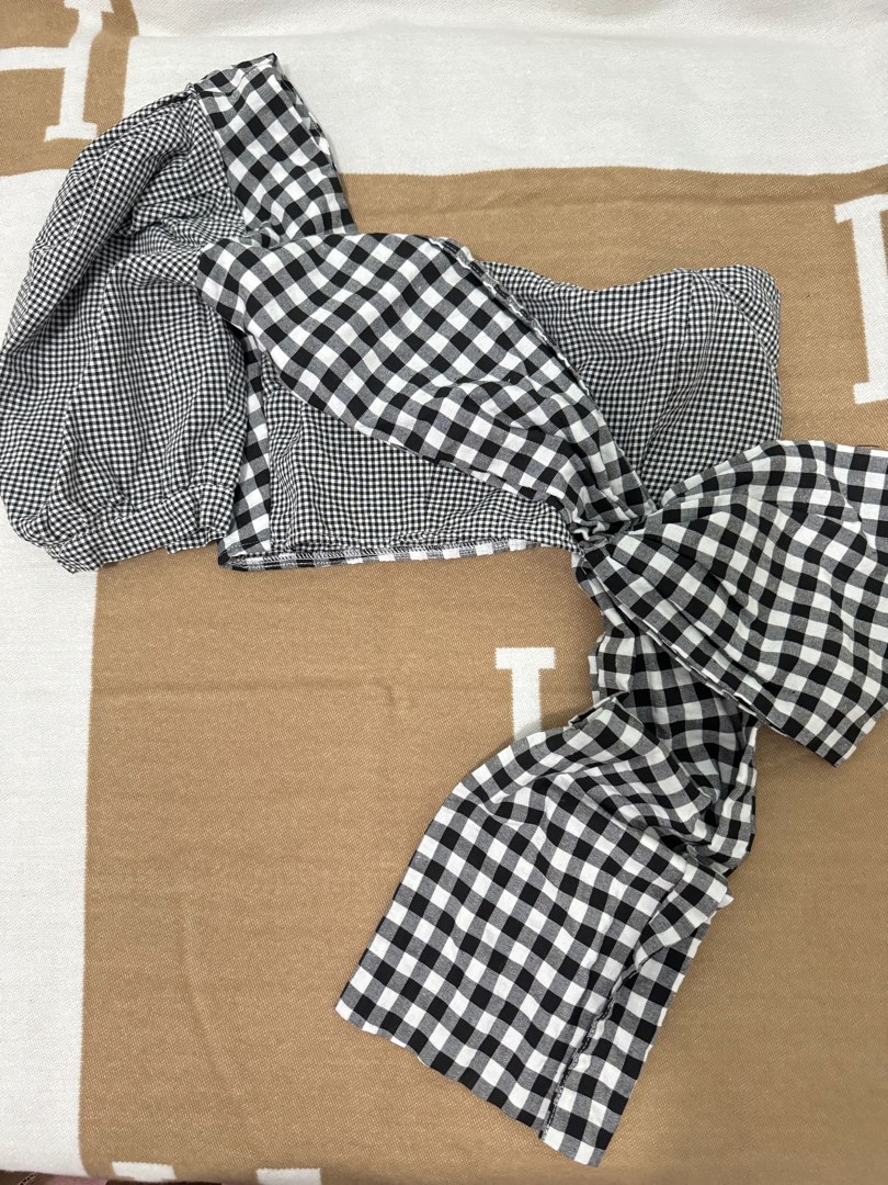 One sided top, Women's Fashion, Tops, Others Tops on Carousell