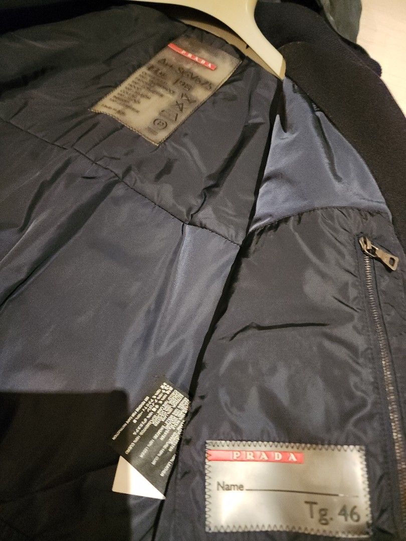 Prada Jacket (Category: Coats, Jackets and Outerwear) located in Singapore. Submitted by livemountain.fdffd3 (Listing ID 1277988043, Image 2). Description: .