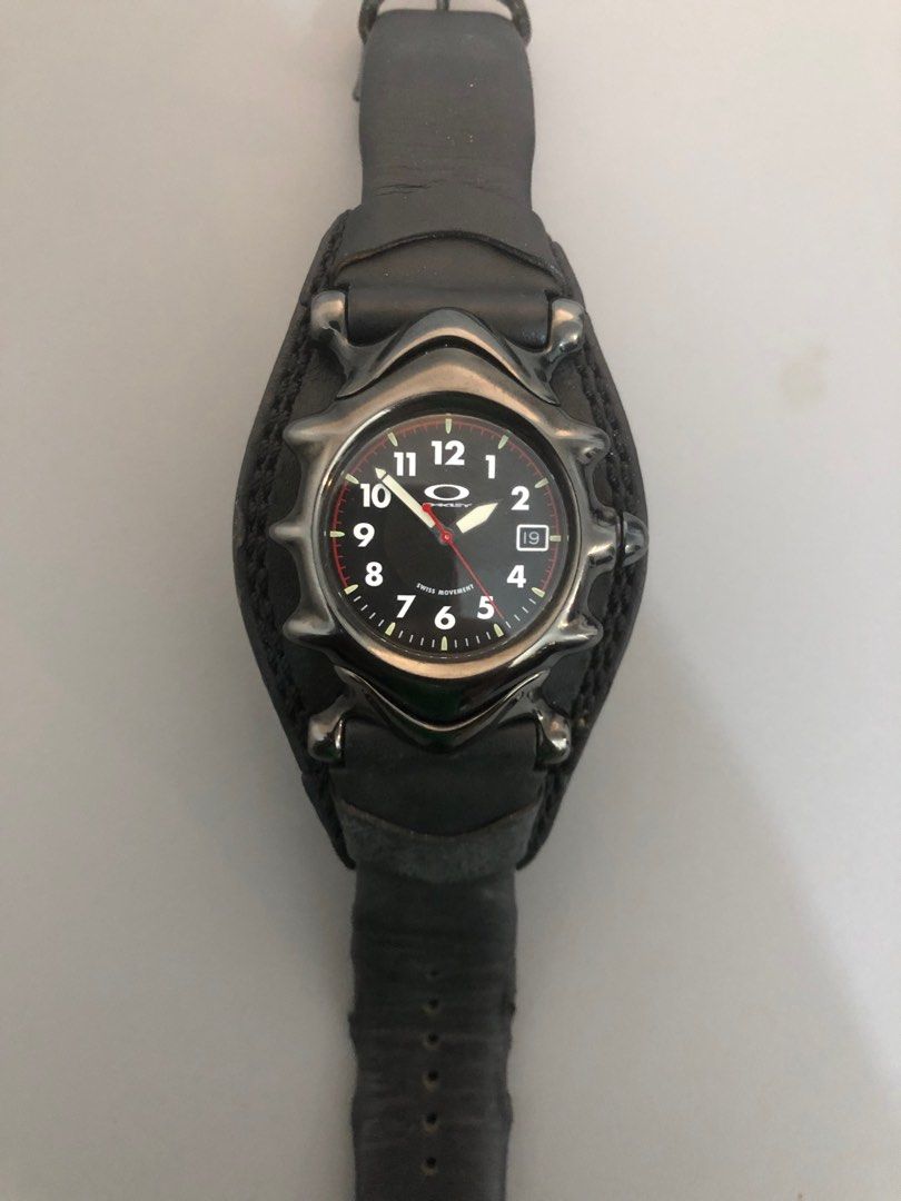 Oakley saddleback 2025 watch