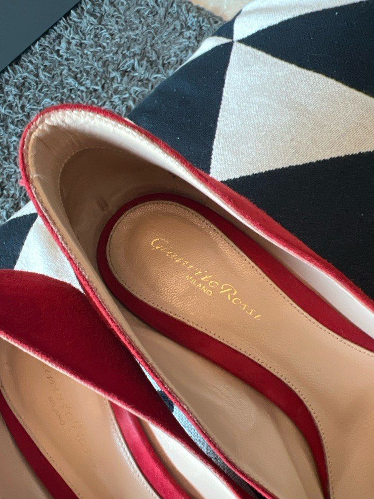 Gianvito rossi red suede pumps store