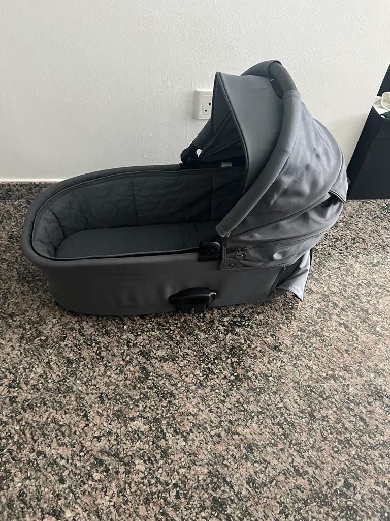 Chicco bravo clearance bassinet attachment