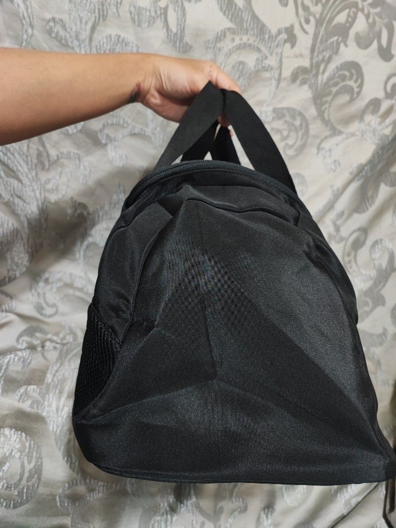 Reebok grip bag, Women's Fashion, Bags & Wallets, Beach Bags on Carousell