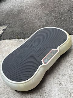 (Category: ) located in . Submitted by chua_sg (Listing ID 1277950280, Image 1). Description: .