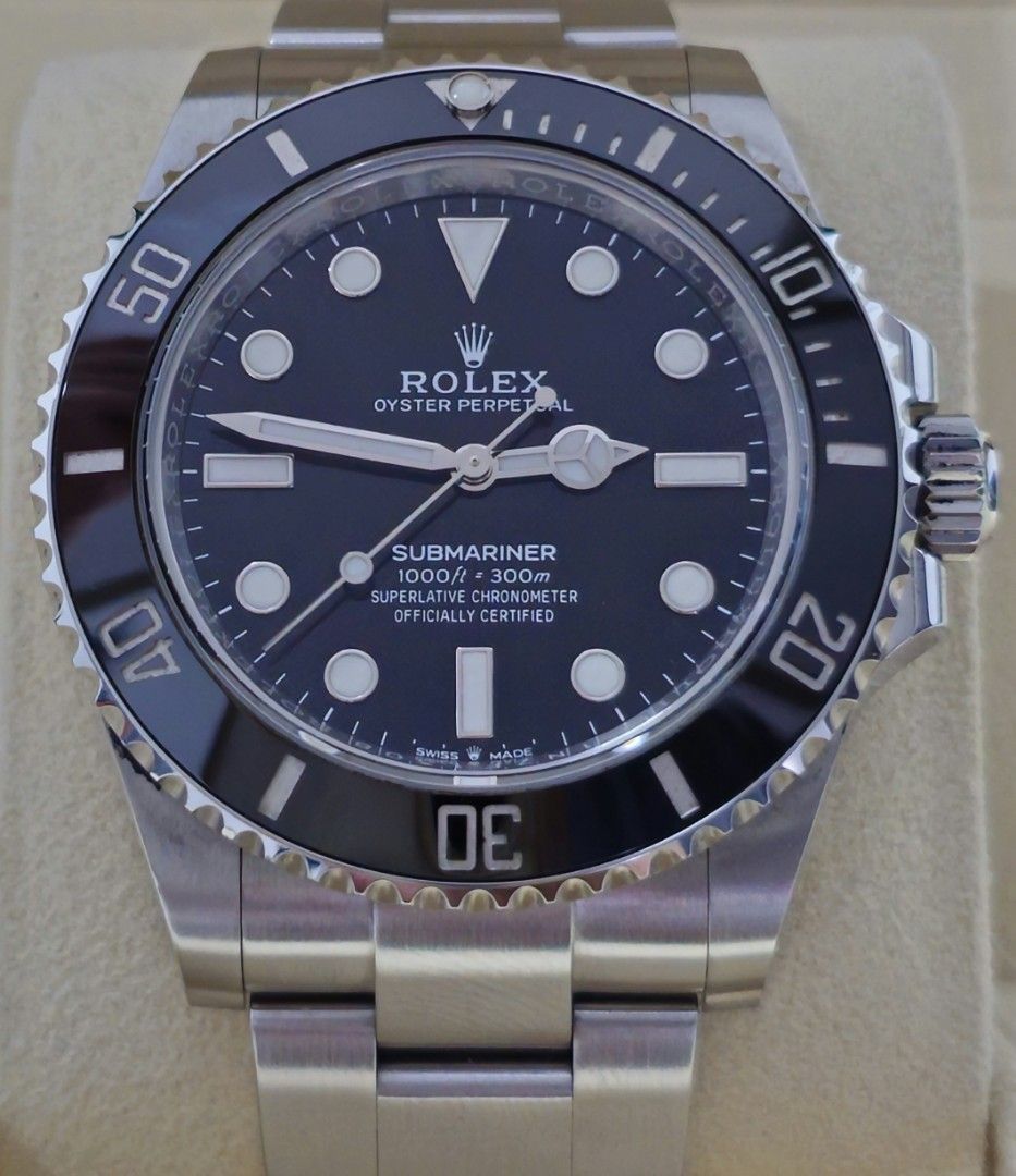 Rolex Submariner No Date (Category: Luxury Watches) located in Manila. Submitted by bng21 (Listing ID 1278013697, Image 1). Description: full set 2022 purchased 9.8/10 rating 124060 reference.