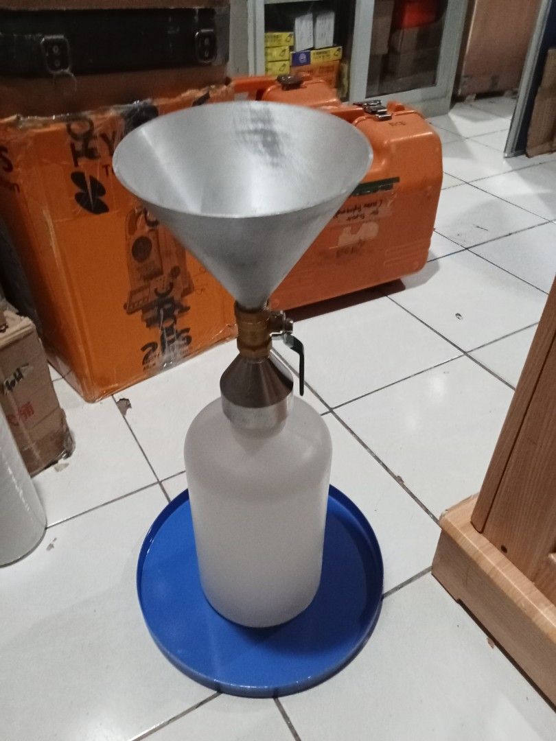 Sand cone apparatus (Category: Industrial Equipment) located in Manila. Submitted by ecalnerjef66032 (Listing ID 1277928595, Image 2). Description: sand Cone apparatus with Freebies company: 2nd floor 939 banawe street Quezon city contact #: 09304994255 looking: Jeff Ecalner cod/pick up.