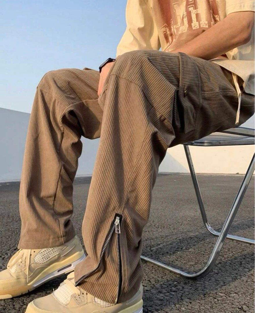 Shein cargo pants (Category: Joggers) located in Valenzuela. Submitted by gotdrip (Listing ID 1277963393, Image 3). Description: Shein cargo pants - Brown colorway - with drawstring - multiple pockets - with zippers (for a tapered look) - worn only once.