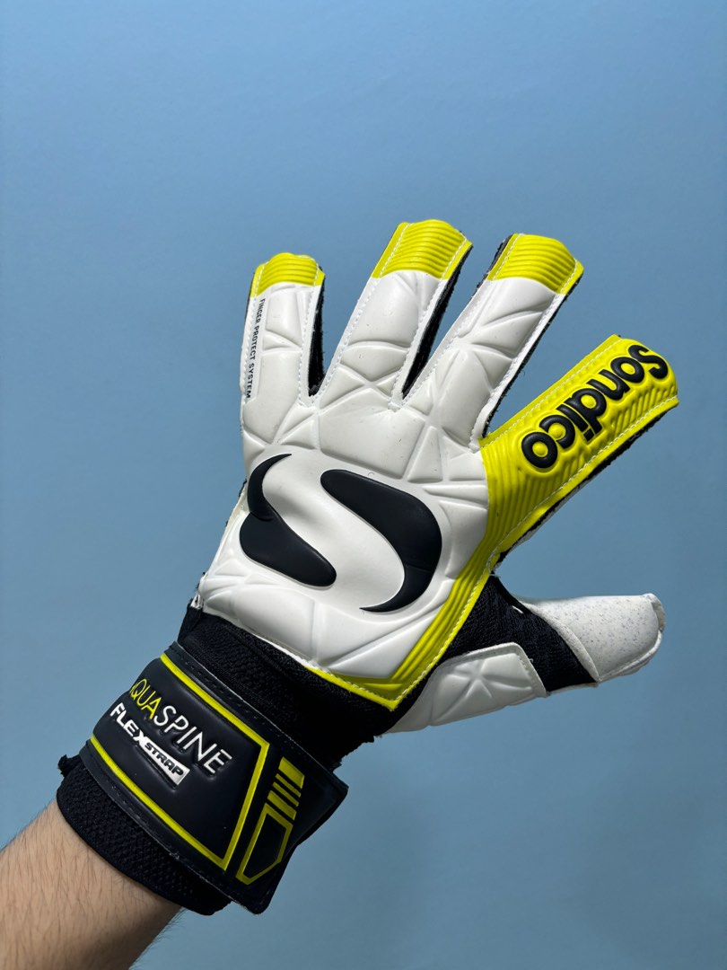 Sondico goalkeeper hotsell