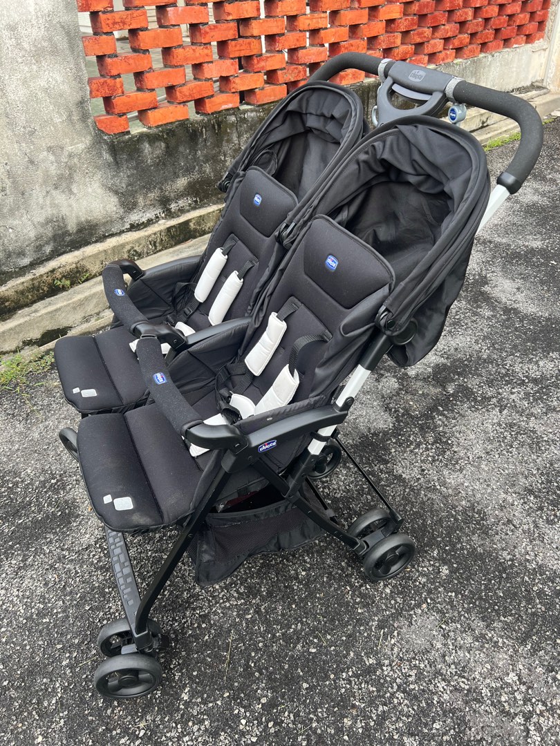 Chicco Oohlala Twin-Black Night Stroller