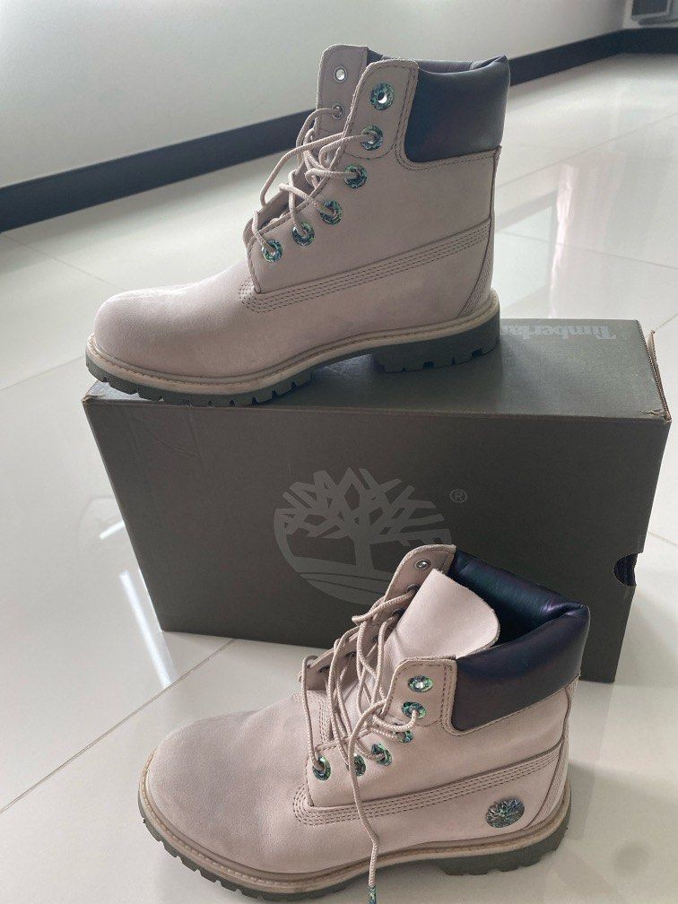 Light gray timbs store