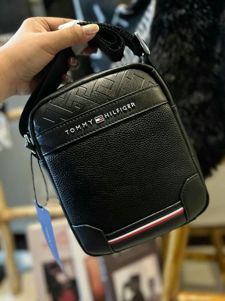 Tommy hilfiger hotsell sling bags men's