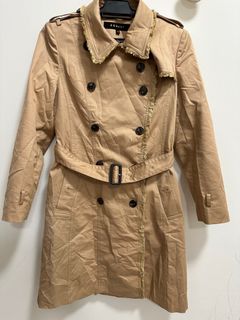 (Category: ) located in . Submitted by yourfavouritewardrobe (Listing ID 1278006353, Image 1). Description: .