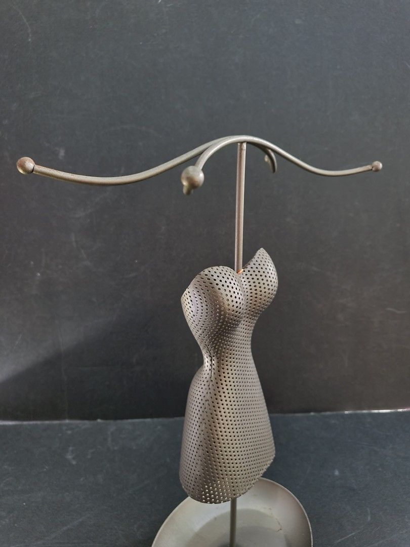 Umbra Jewelry Holder Venus 13", Women's Fashion, Jewelry & Organisers