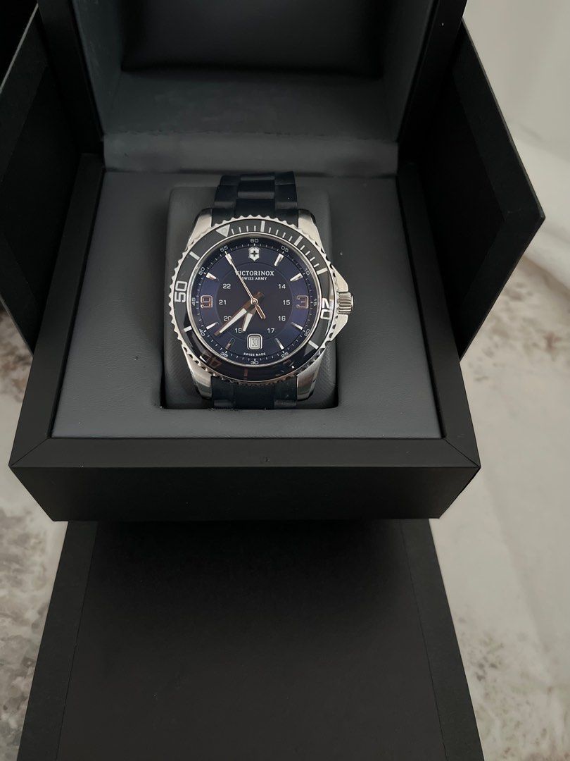 Victorinox outlet watch warranty