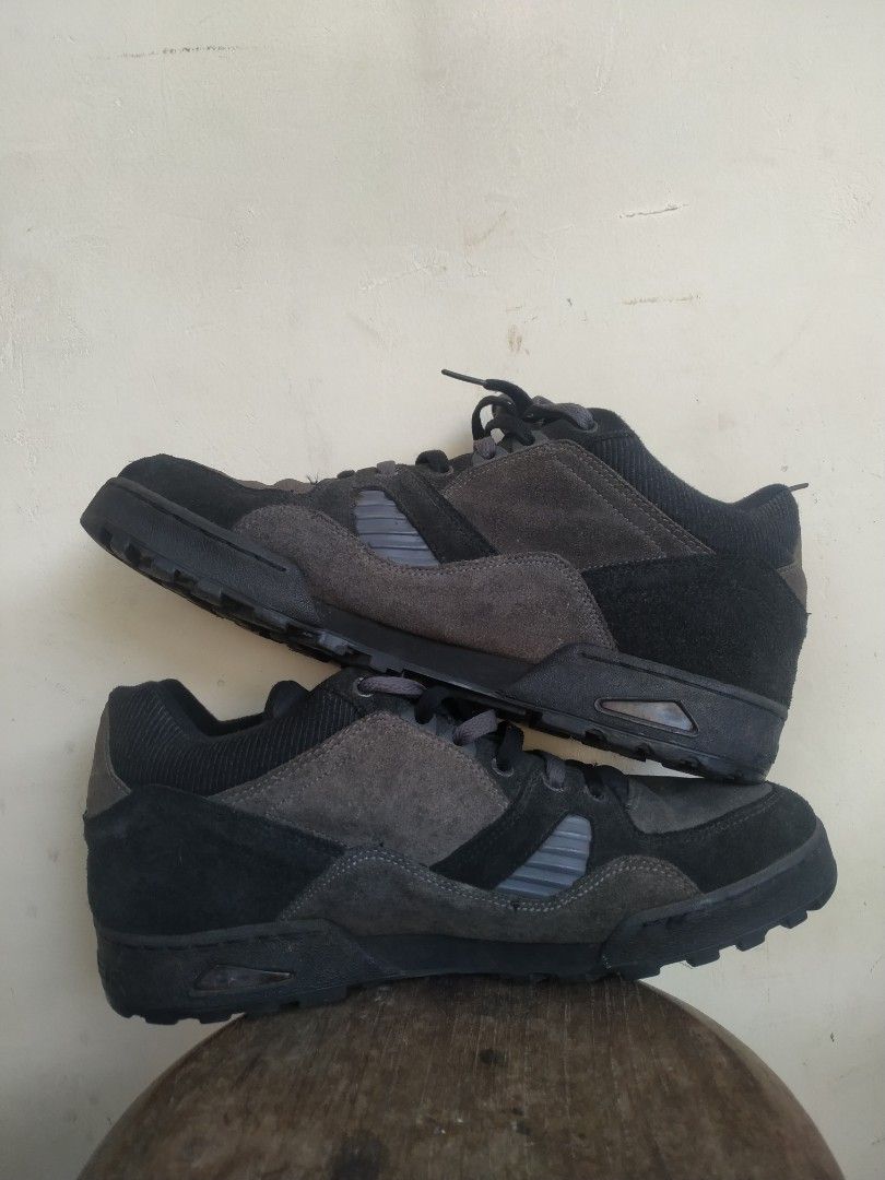 La gear outlet street hikers shoes