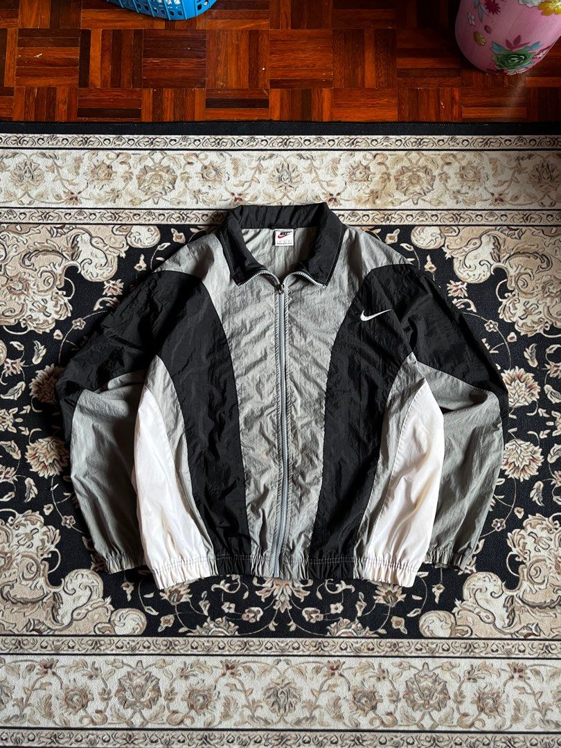 Vintage 90's nike windbreaker discount