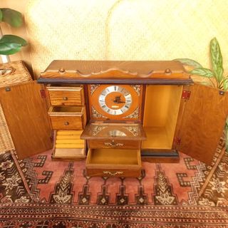 Large Vintage decorative  wooden jewelry box