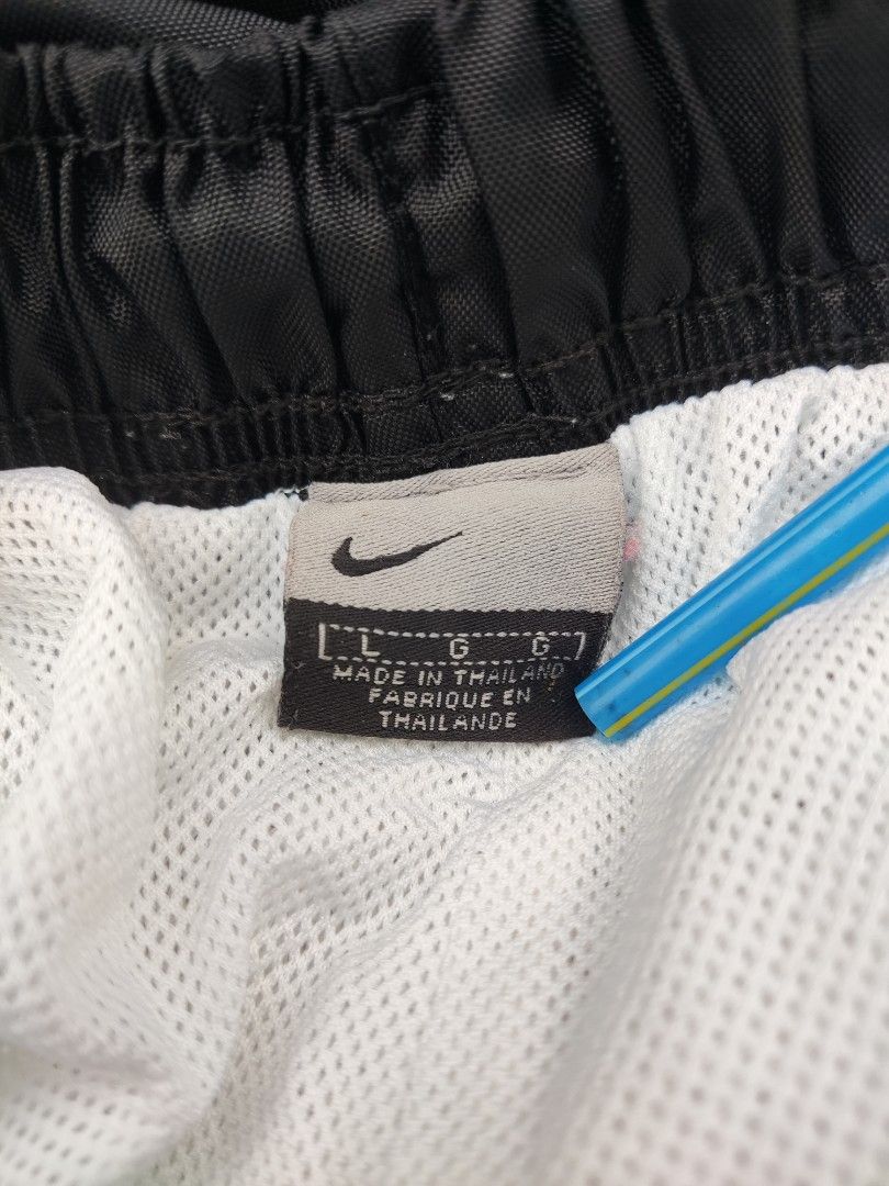 VINTAGE NIKE TRACK PANTS, Men's Fashion, Coats, Jackets and Outerwear on  Carousell