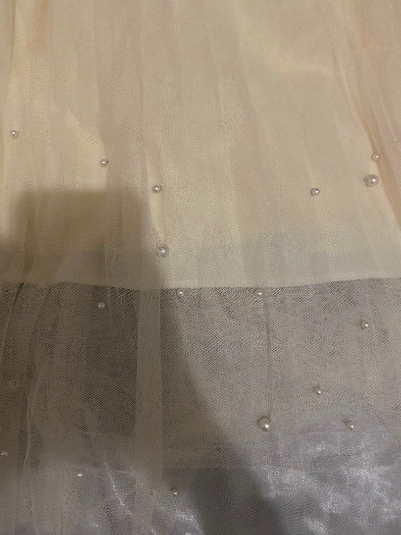 White Mesh Skirt with Pearl Beads (Category: Skirts) located in Quezon City. Submitted by reigniris (Listing ID 1278023958, Image 2). Description: I SUPER DUPER LOVE THIS SKIRT!! perfect for dainty fits :)) fits 25-28.