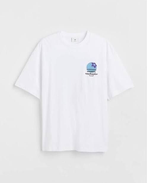 Wildland Scenery Graphic Tee H&M (Category: Tshirts & Polo Shirts ) located in Los Banos. Submitted by alksndre (Listing ID 1278018819, Image 1). Description: .