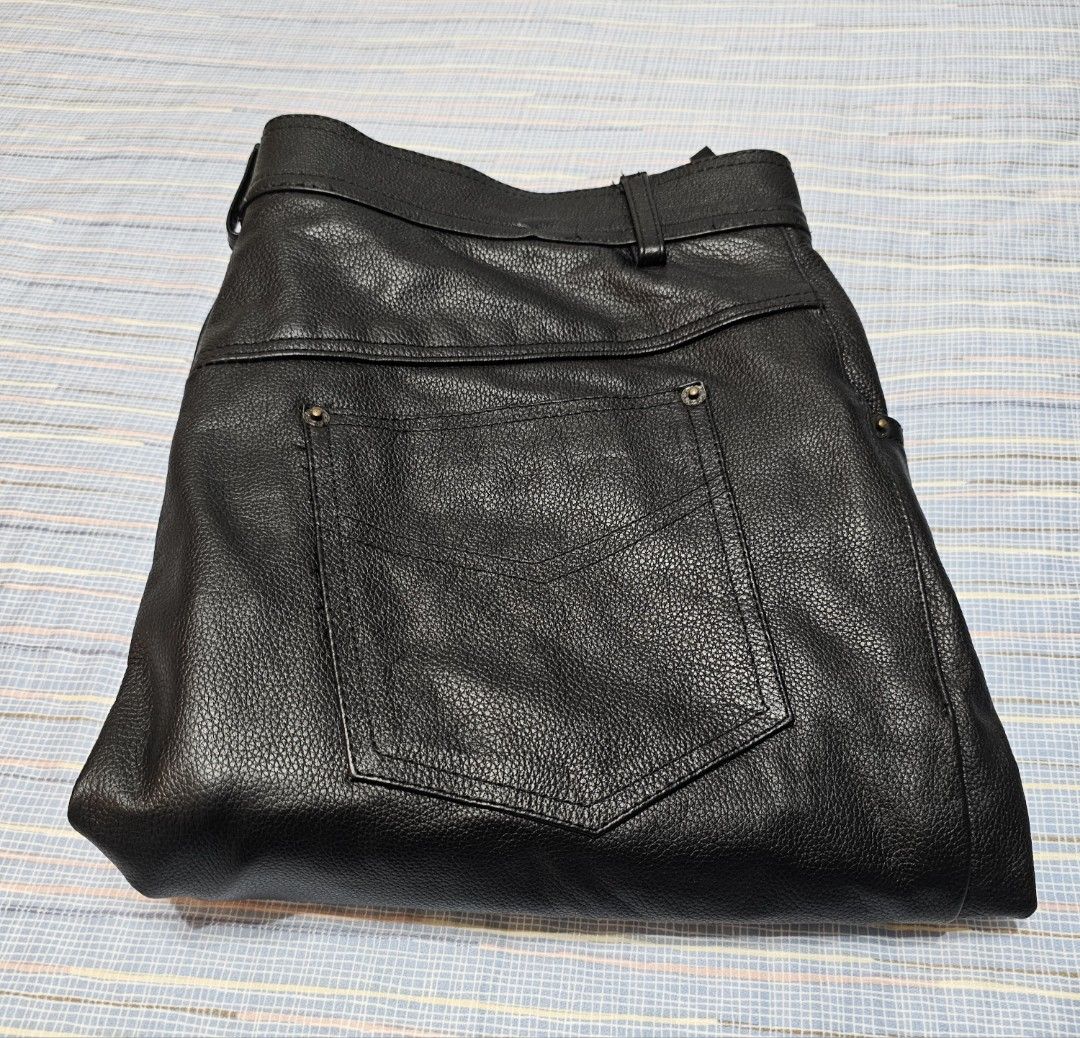 Xelement B7400 Men s Classic Black Fitted Leather Pants Men s