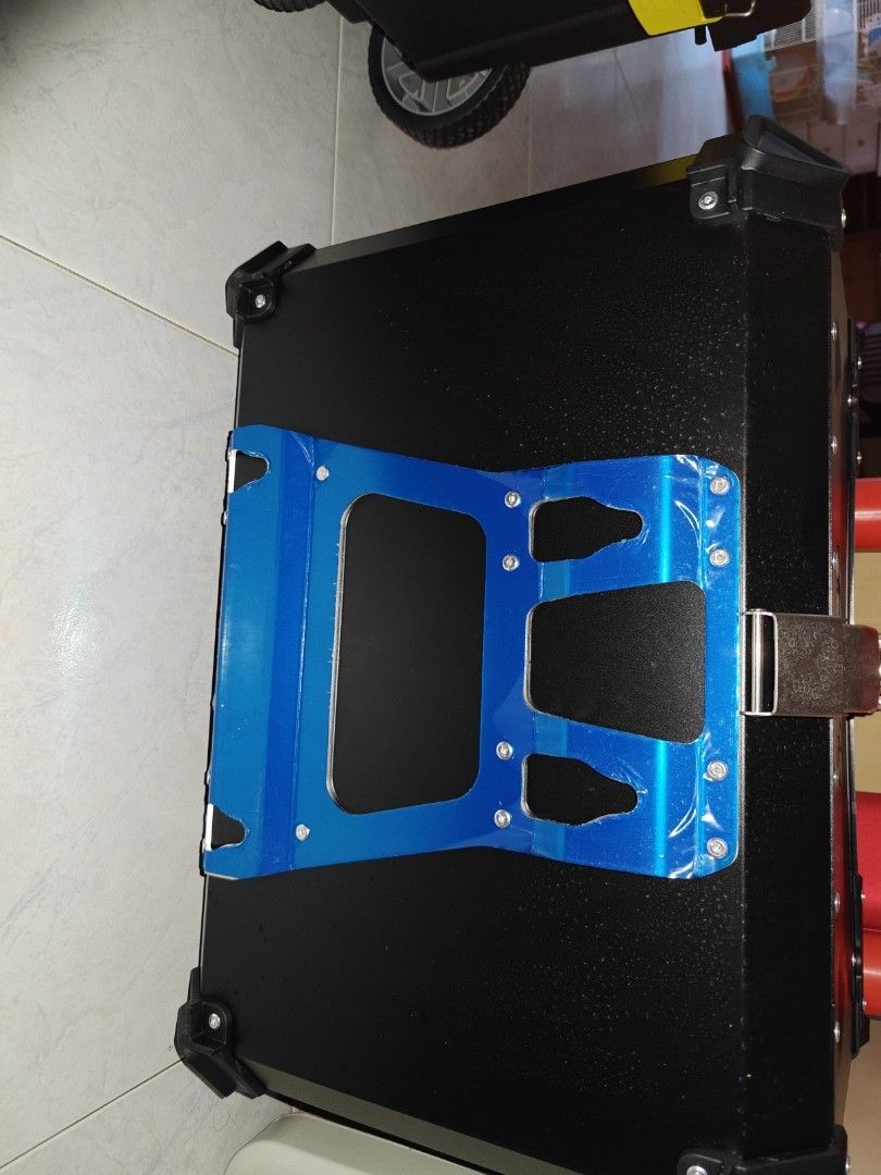 Zedge 65l top box, Motorcycles, Motorcycle Accessories on Carousell