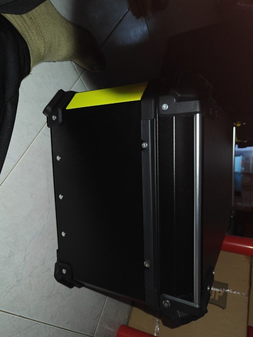 Zedge 65l top box, Motorcycles, Motorcycle Accessories on Carousell