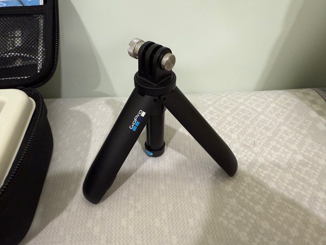 [1次使用] Go Pro Hero 9 + 送腳架, 攝影器材, 相機 Carousell