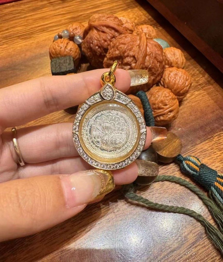 泰國預訂】帕古巴蒂瓦通崩清萊法脈— “兔子孔雀”, 預購- Carousell