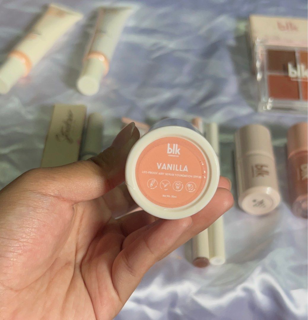 BLK Cosmetics daydream airy matte foundation (Category: Makeup) located in Manila. Submitted by cel_restyle2023 (Listing ID 1328503561, Image 2). Description: BLK Cosmetics daydream airy matte foundation — BRANDNEW (SEALED ITEM) — Shade: Vanilla — Orig Price: 599 pesos — Selling Price: 350 pesos .
