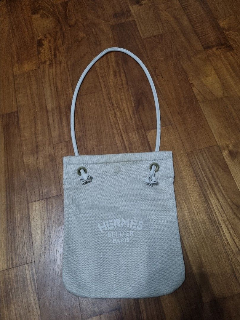 Aline canvas store