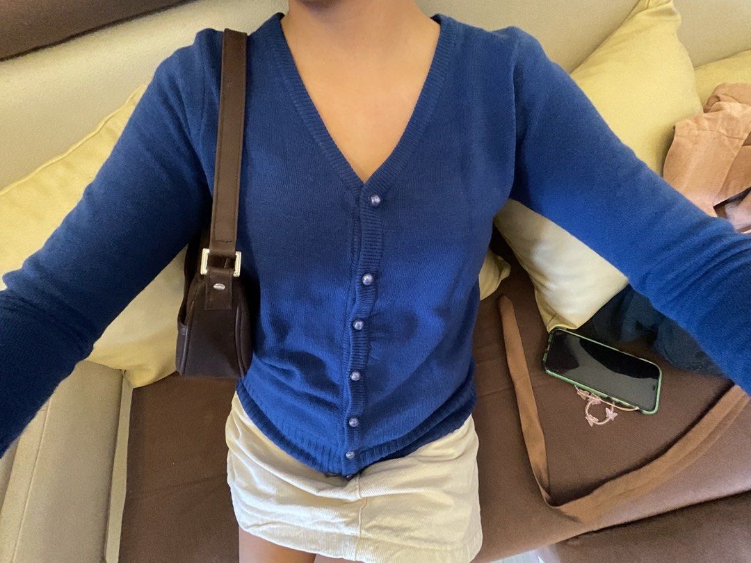 Cardigan (Category: Coats, Jackets and Outerwear) located in Caloocan City. Submitted by kheiclutter (Listing ID 1328507050, Image 3). Description: .