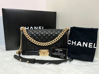 (Category: ) located in . Submitted by dg.luxeindulgence (Listing ID 1328563154, Image 1). Description: .