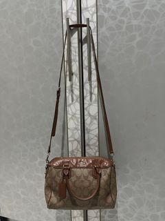 (Category: ) located in . Submitted by zarareen80 (Listing ID 1328570147, Image 1). Description: .