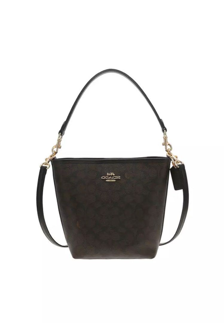 Coach Women's Shoulder Tote (Category: Luxury Bags & Wallets) located in Manila. Submitted by an.g_ (Listing ID 1328529337, Image 1). Description: .
