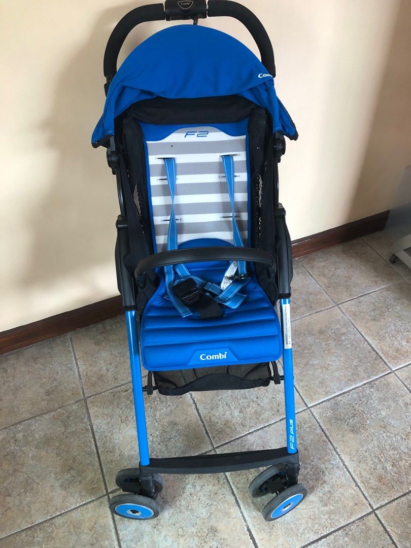Combi Baby Stroller (Pacific Blue) (Category: Strollers) located in Pasay City. Submitted by letseejessie (Listing ID 1328533351, Image 1). Description: Japan's #1 Leading Baby Brand Applicable Age: 1 to 36 months Opened: W495 x D715~795 x H1040mm Folded: W495 x D350~385 x H890mm -3.9kg super lightweight with compact design allows you carrying effortlessly. -53cm high seat raises the baby above ground-based allergens. -One-touch folding and openi