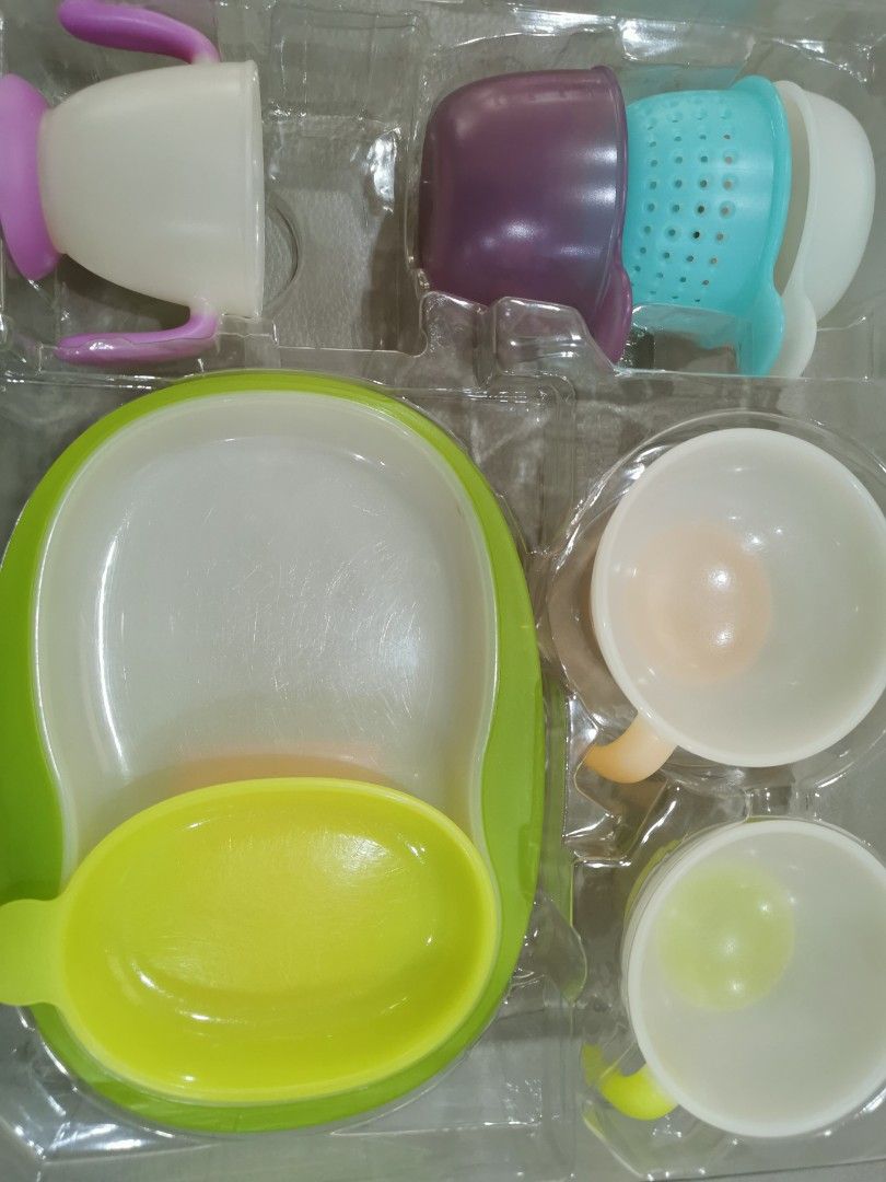Combi Japan tableware set original (Category: Weaning & Toddler Feeding) located in Manila. Submitted by trinketsnuggets (Listing ID 1328426140, Image 2). Description: very good used condition 8/10 has signs of normal usage but no damage complete set with original box from Japan very high quality loc: Pasig.