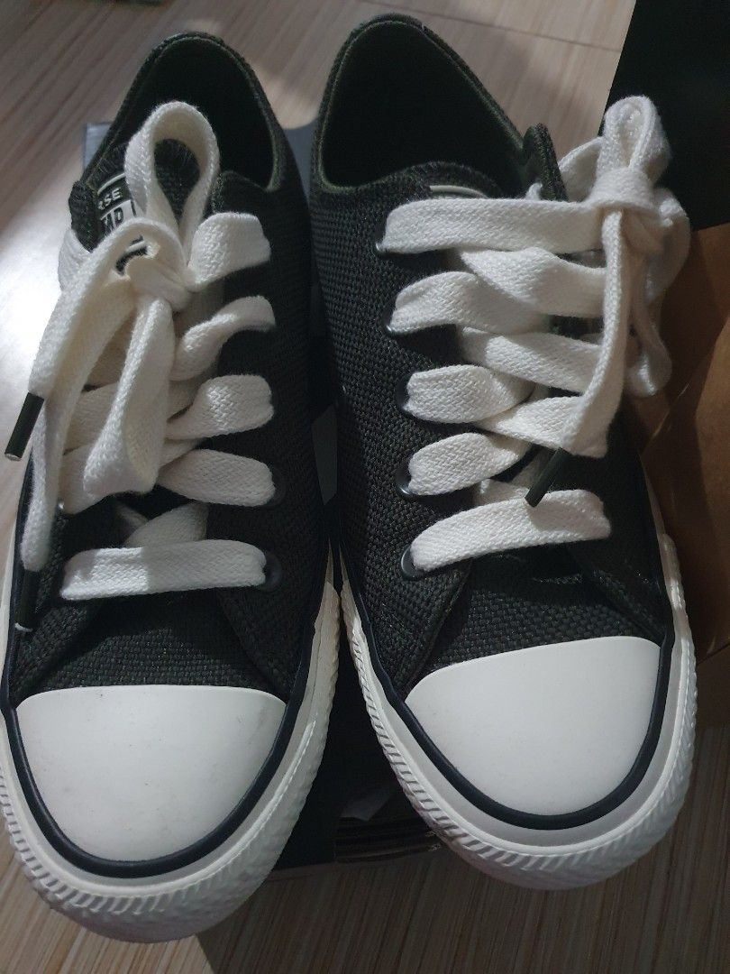 Converse Chuck Taylor All Stars Low Cut (Category: Sneakers) located in Jasaan. Submitted by gana_iru (Listing ID 1328492937, Image 1). Description: Size: W6 US/ 4 UK / 36.5 EUR / 23 CM Color: Cave Green Used only once. Comes with paperbag and shoebox. Original price is on the receipt. Bought for 3990, selling for 2900 (slightly negotiable).