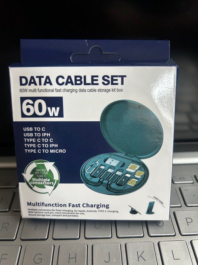 Data Cable set （分類：其他電子周邊配件及產品）位於 Hong Kong。 由 ahalive 提交（商品編號 1328511348，圖片 1）。簡介： Multi function fast charging * multi connectors 。