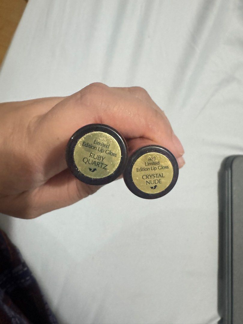 Estee Lauder Lip Gloss (Category: Makeup) located in Mandaluyong City. Submitted by ccshoppes (Listing ID 1328560237, Image 2). Description: Estee Lauder original lip gloss Limited edition Crystal Nude and Rose Quartz 1000 each, 1800 for both.