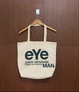 (Category: ) located in . Submitted by streetwear.collections (Listing ID 1328587179, Image 1). Description: .