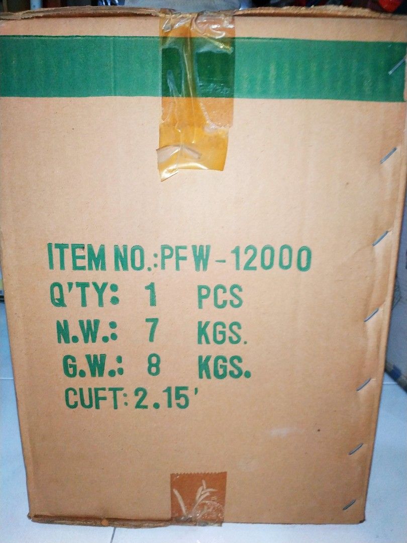 Foldable Table (Category: Outdoor Furniture) located in Singapore. Submitted by edward99k (Listing ID 1328550251, Image 3). Description: Dimension is of the packaging box. Actual product dimension I don't know, and dont want to open the box. Please gauge from picture printed on the box..